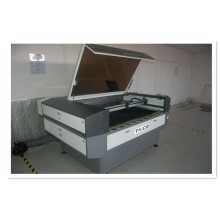 Высокоскоростной лазерный высекальный станок для швейной промышленности